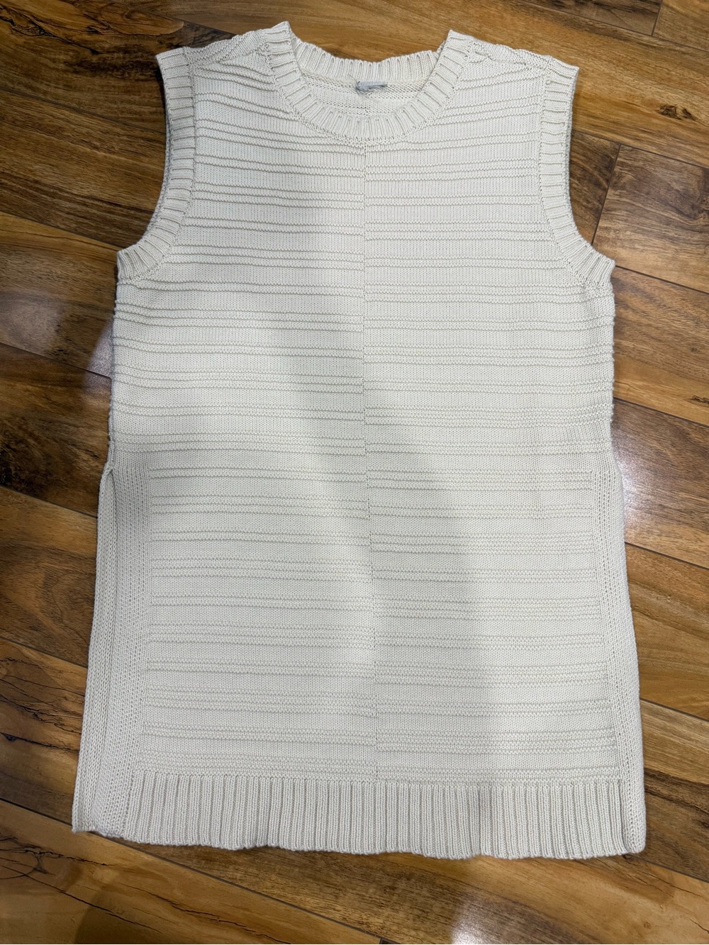 Sleeveless Knit Shift shirt - Cream